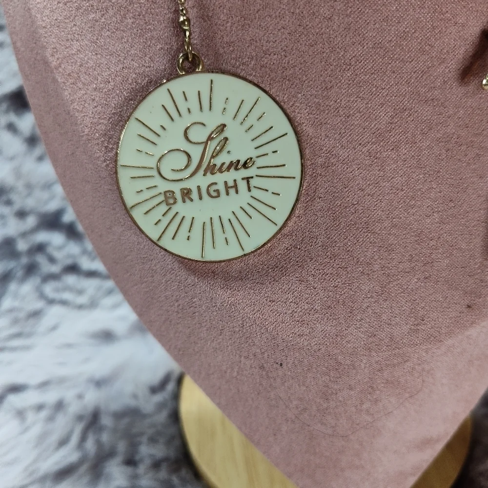 Medallion Enamel Pendant Star Rhinestones Cream Tassel Bookmark